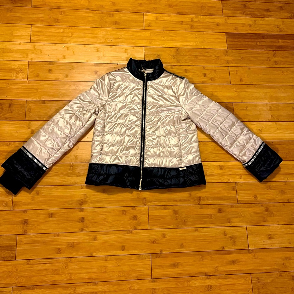 Liu jo women coat, size (S), made in Italy , In a very good condition